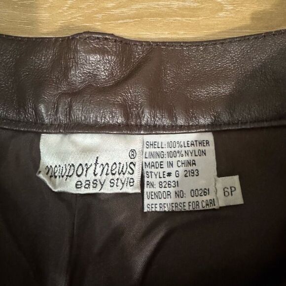 Newport News Women's 6 Petite Genuine Leather Pants Chocolate Brown Straight Leg - Picture 4 of 5